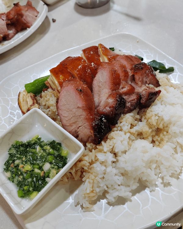 有事到中環處理，完畢後到上環覓食。路經龍邦燒味小廚茶餐廳，看...