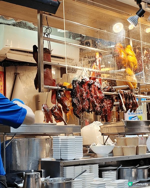 有事到中環處理，完畢後到上環覓食。路經龍邦燒味小廚茶餐廳，看...