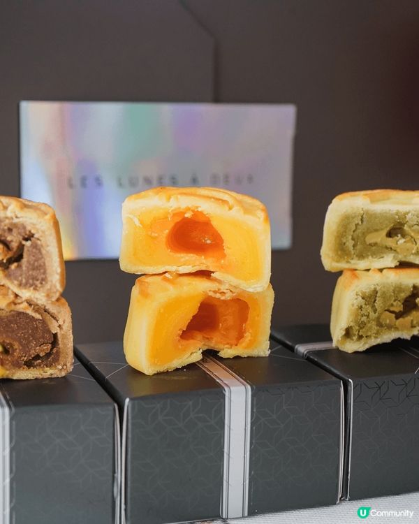 最近試?一款法式酥皮月餅，淨係外盒都有幻彩色，入面就係流心餡...