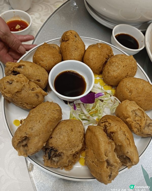 昨晚?旺角荷李活商業中心2樓壹號漁船，食呢個九大簋一圍超抵食...