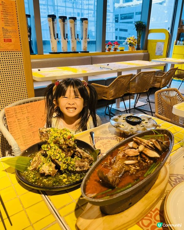 由Mirror同Error其中三個成員開?餐廳??泰“九鳥”