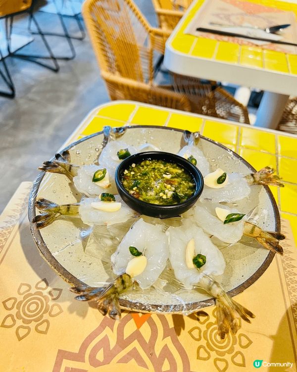 由Mirror同Error其中三個成員開?餐廳??泰“九鳥”