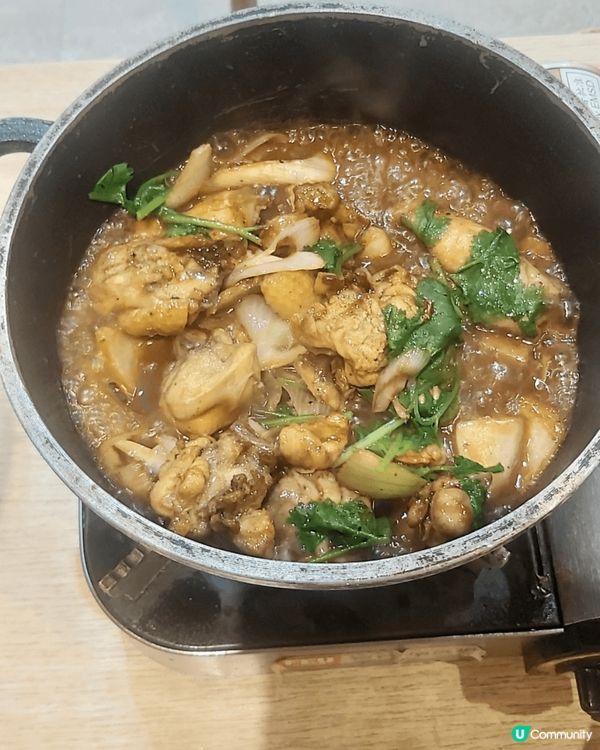 有d 食物係自己廚，有d 係一家人出街食, 有美味雞煲，燒春...