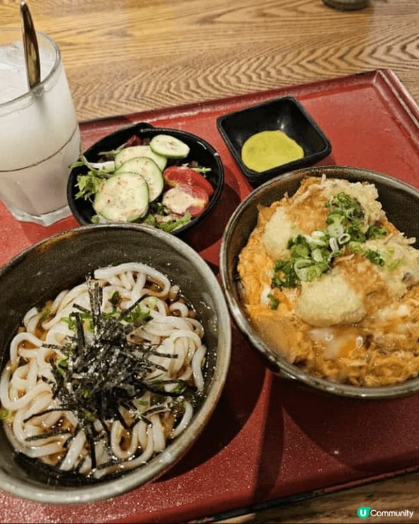 在香港這個國際都會，到茶樓吃飯，有很多選擇，有點心、粥粉麵飯...