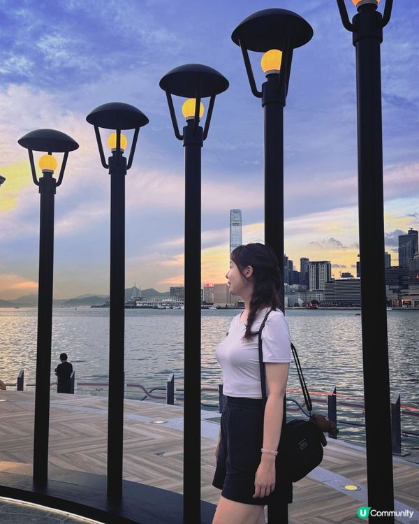 灣仔海濱打卡📸 復古燈柱配維港日落🌇
