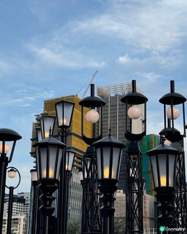 灣仔海濱打卡📸 復古燈柱配維港日落🌇