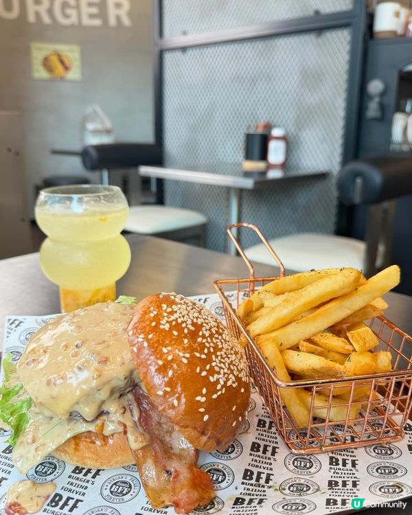 極滿足大大Burger 