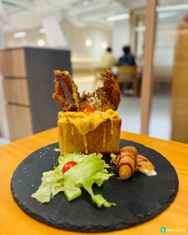 空間感超大嘅日系cafe☕️