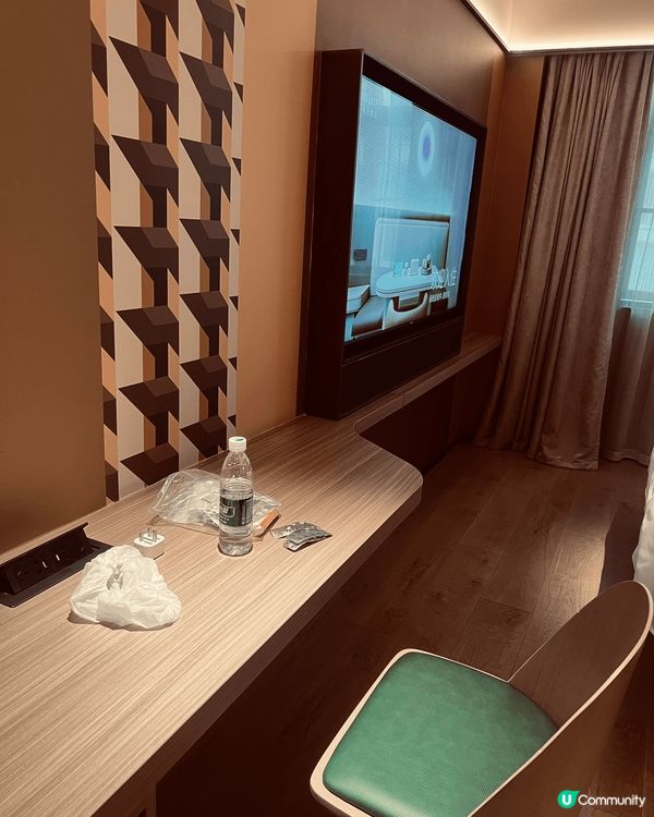 武漢之旅，桔子?酒店，價格便宜，空調夠，全部橙味用品，食物好...