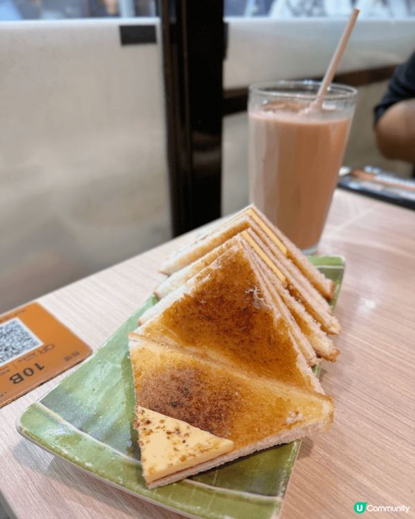 ??咖央多士 $30 多士都烘得香脆，入口有有微微椰香，但整...