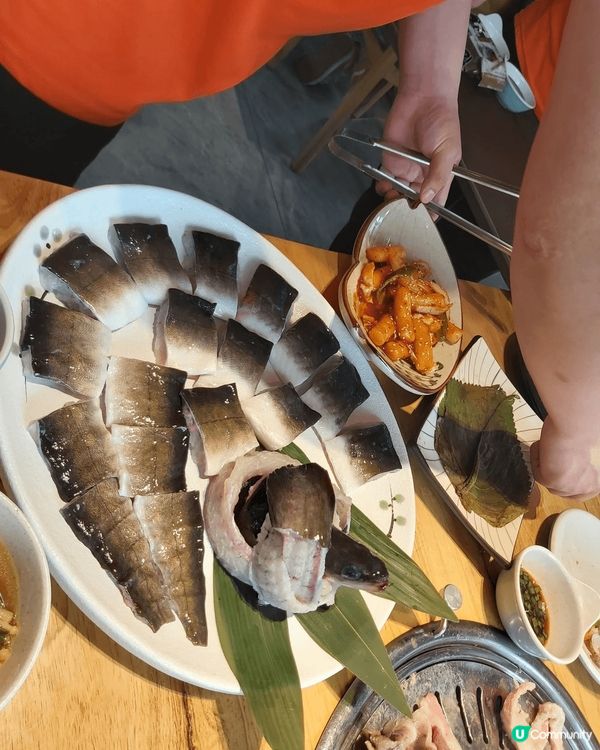 深圳南山幸福柚子碳火烤肉烤活鰻魚店，係深圳必食店之一！主打以...