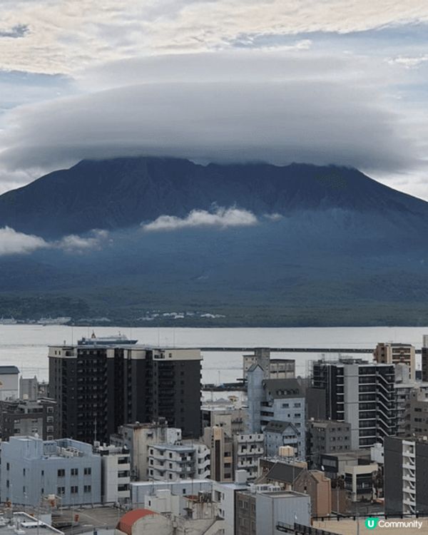 櫻島火山位於日本鹿兒島縣，是一座活躍的複式火山，剛好留了鹿兒...