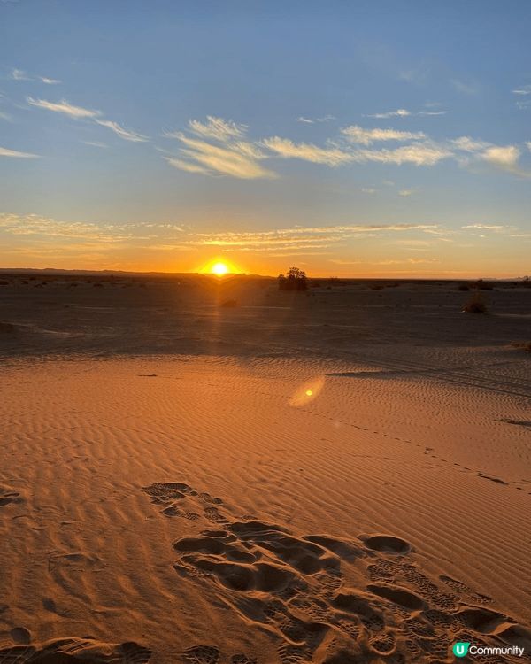 3幅相是在神秘之國--摩洛哥拍攝的，第一幅是在壯麗的撒哈拉沙...