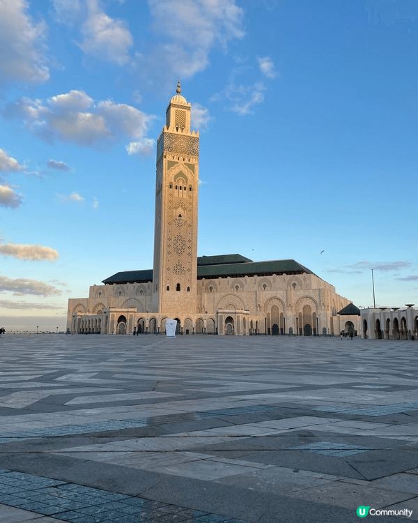 3幅相是在神秘之國--摩洛哥拍攝的，第一幅是在壯麗的撒哈拉沙...