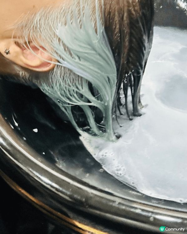 第一次係東門染頭髮，拉直，染髮加耳圈染，人仔900幾蚊。