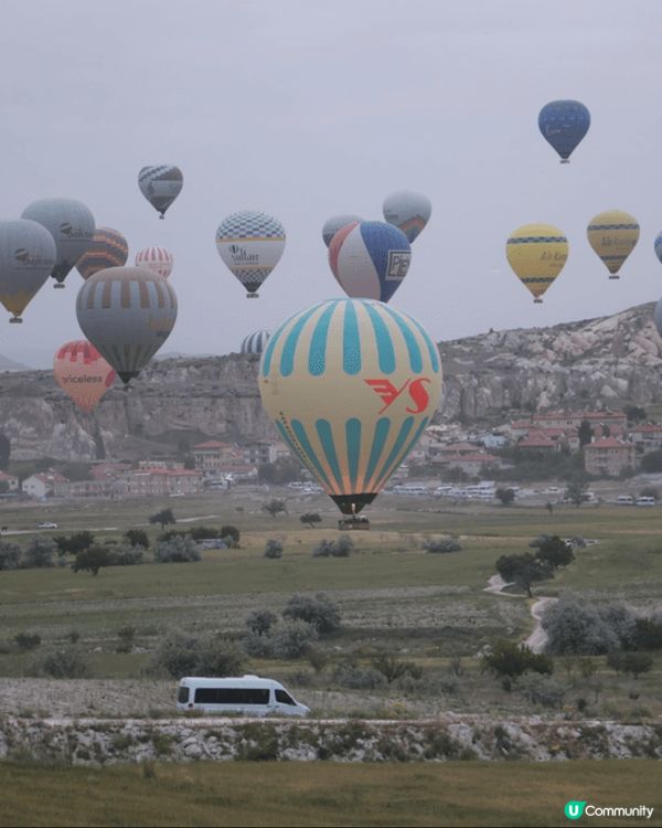 土耳其之旅，參觀當地傳統、壯觀的清真寺，乘坐熱氣球，一覽當地...