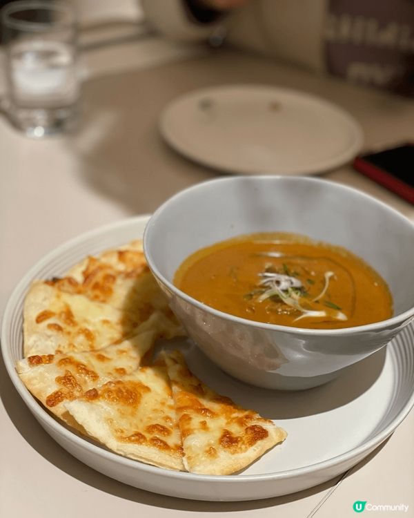 呢個係我之前係台北食?西餐，好好味啊，尤其係炸物，新鮮熱辣相...