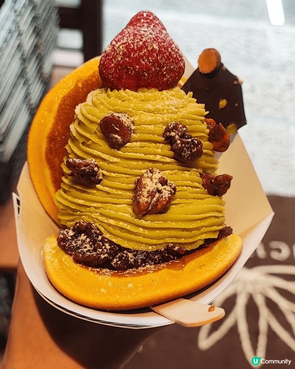 日本福岡由布院期間限定，好好味的開心果班戟，到此一遊可以試試...