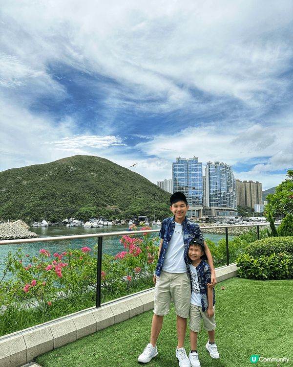 好多人都喜歡在暑假期間去酒店staycation,但要找一間...