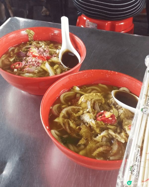 要食夜消，新關仔角是必然之選，畢竟佢係檳城最大的夜市，比汕頭...