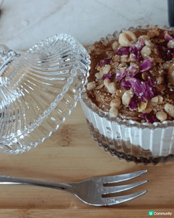 新蒲崗新開caf? ，裝潢雅致，環境寬敞，坐得舒適，賣相精緻...