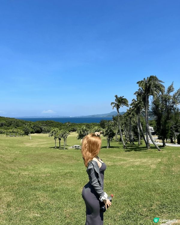 1)第一張是在墾丁的沙灘影的照片，天氣非常晴朗，聽?海浪的聲...