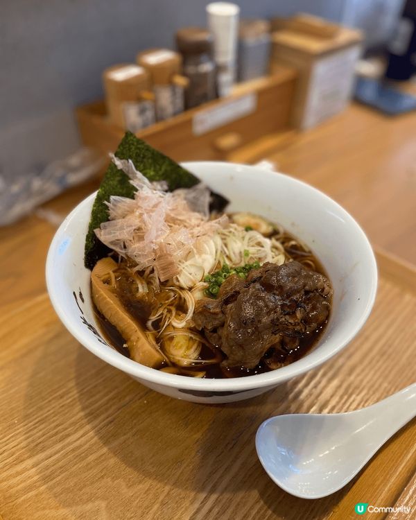 日本之旅中探索了拉麵?神?牛?壽司?抹茶?等美食，治癒了心靈...