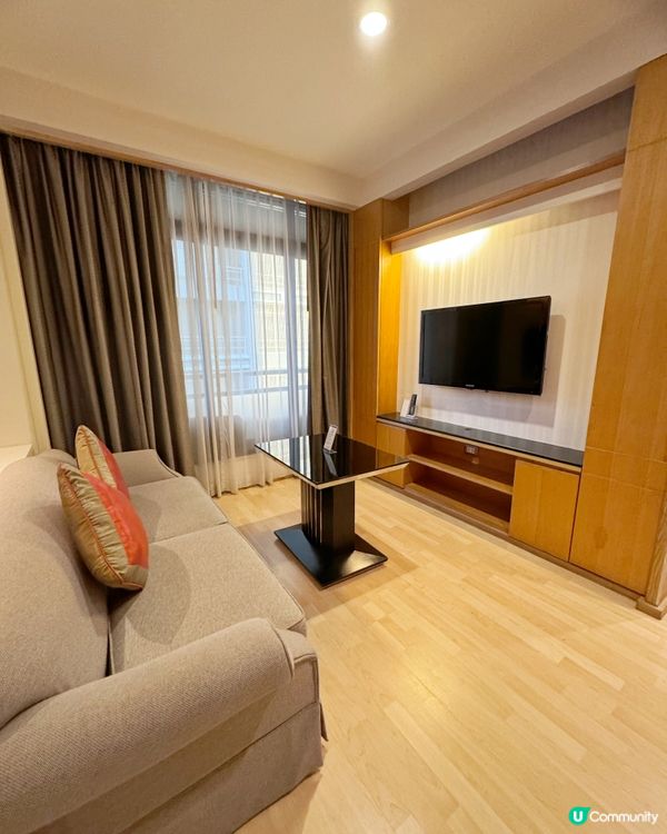 平住曼谷市中心Suite 房間超大兼有小廚房