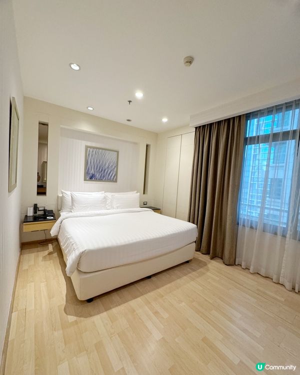 平住曼谷市中心Suite 房間超大兼有小廚房