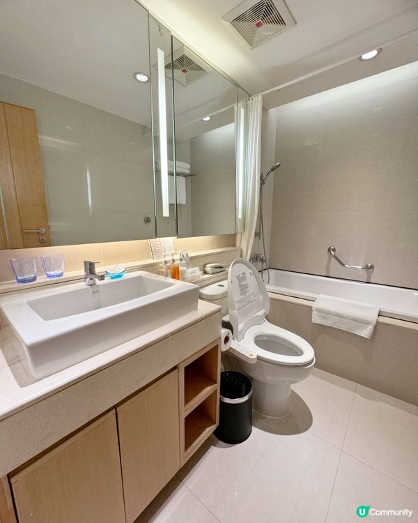 平住曼谷市中心Suite 房間超大兼有小廚房