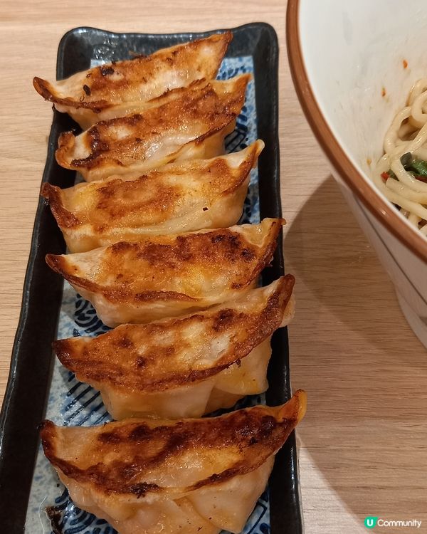 日式佈置的餃子店