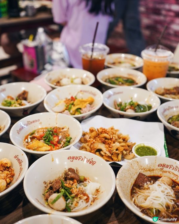 🇹🇭曼谷船麵一條街 人氣長龍店