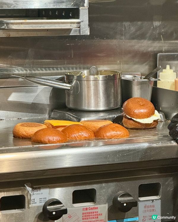 美國人氣半熟滑蛋漢堡專門店🥚🍔