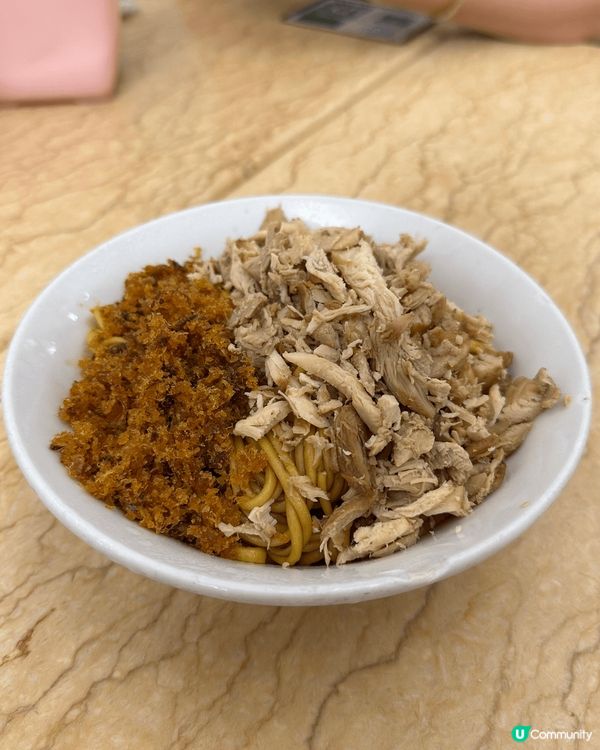 三盞燈係唔少緬甸人聚居嘅地方，因此有澳門小緬甸之稱。其中一間...