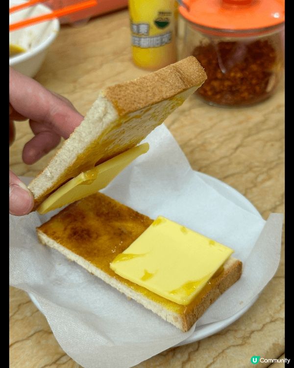 三盞燈係唔少緬甸人聚居嘅地方，因此有澳門小緬甸之稱。其中一間...