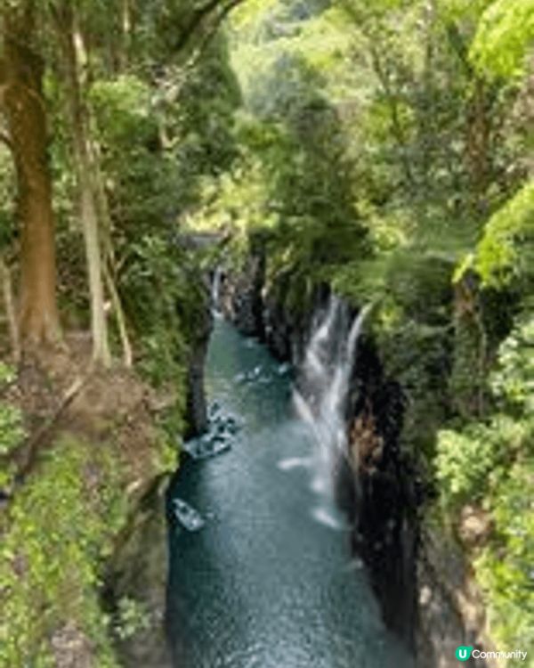 高千穗峽是昔日阿蘇火山活動噴出的熔岩流，沿著五瀨川流出後，急...