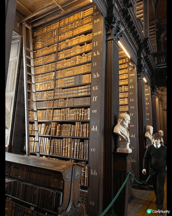 位於愛爾蘭??首都都柏林（Dublin) 的三一學院(Tri...