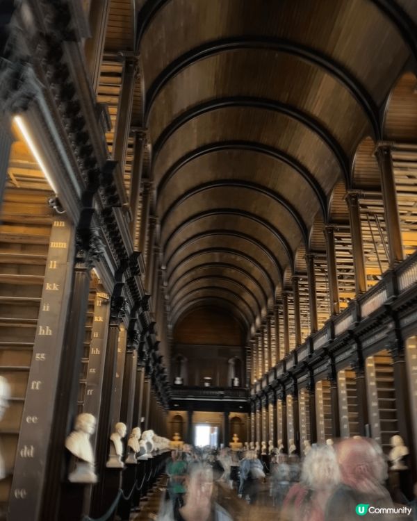 位於愛爾蘭??首都都柏林（Dublin) 的三一學院(Tri...