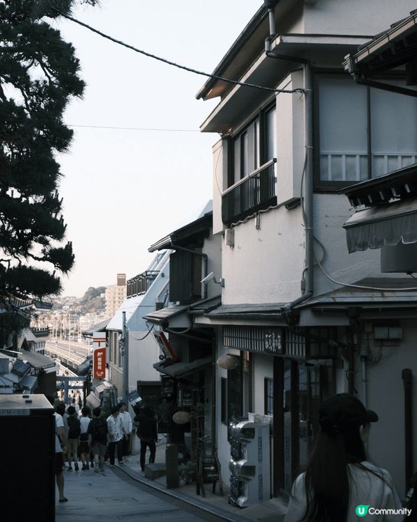 位於日本的鎌倉，十分舒適。鎌倉擁有壯麗的自然景觀。鎌倉的地理...