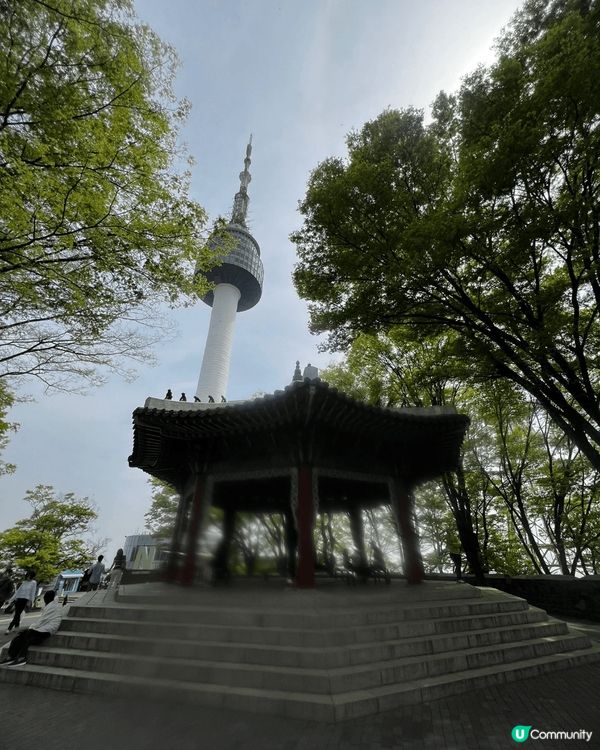 韓國首爾塔/情人橋係當地旅遊景點，好靚必去打卡