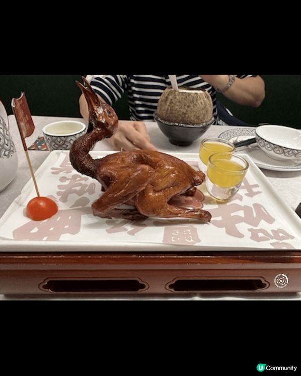 深圳福田cocopark大鴿飯，乳鴿是必點的，皮脆肉嫩，一人...