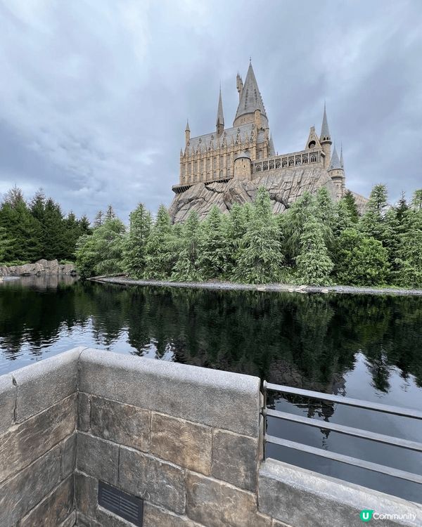 地點系日本環影城，去玩大白鯊真係相當刺激呵