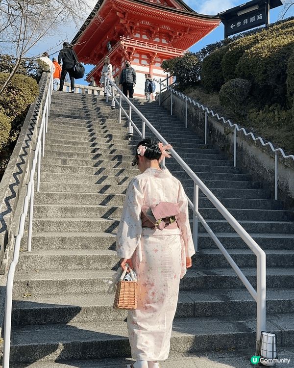 拍攝於日本長崎，吃飽晚餐，自駕去長崎稻佐山看夜景，雖然當時風...