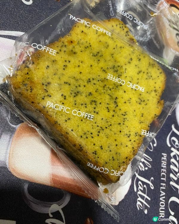 西式早餐之選,呢個磅蛋糕配熱齋啡或者鮮奶咖啡都一流｡因為偏乾...