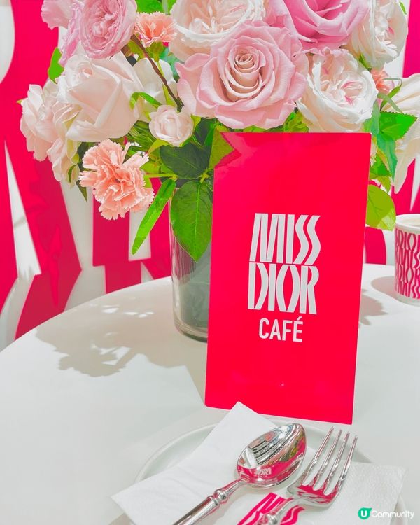 Fancy afternoon tea set 盡在Dior...