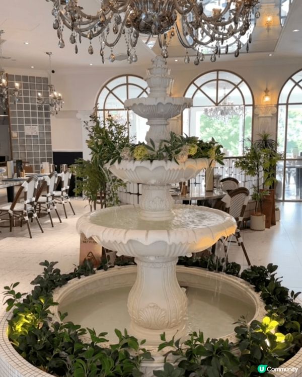 皇室堡依間royal inn 好靚?? 門口個噴水池已經好吸...