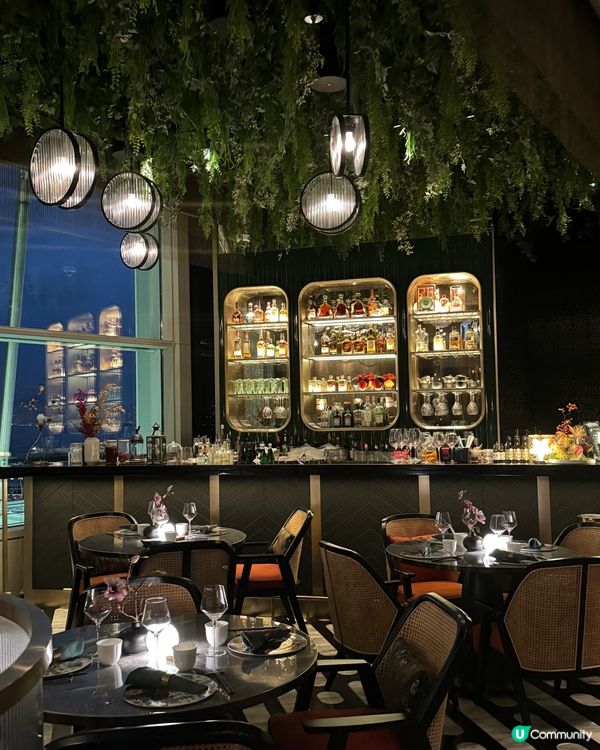 ## 🇭🇰中環新地標！周師傅創意中菜，180度海景，驚喜連連