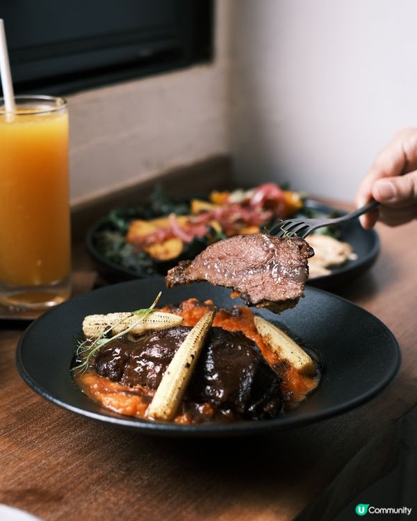 港大附近chill爆木系咖啡館☕  
西環必試紅