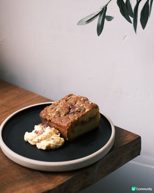 港大附近chill爆木系咖啡館☕  
西環必試紅