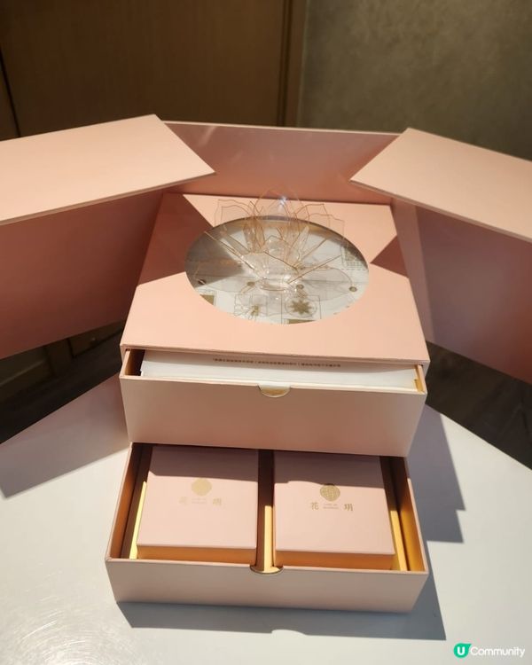 今年有啲誇張(月餅+盆菜)